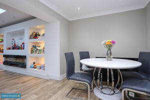 Kitchen/Diner- click for photo gallery